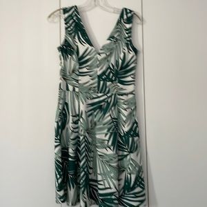 H&M Green White Palm Print V-Neck Dress Small